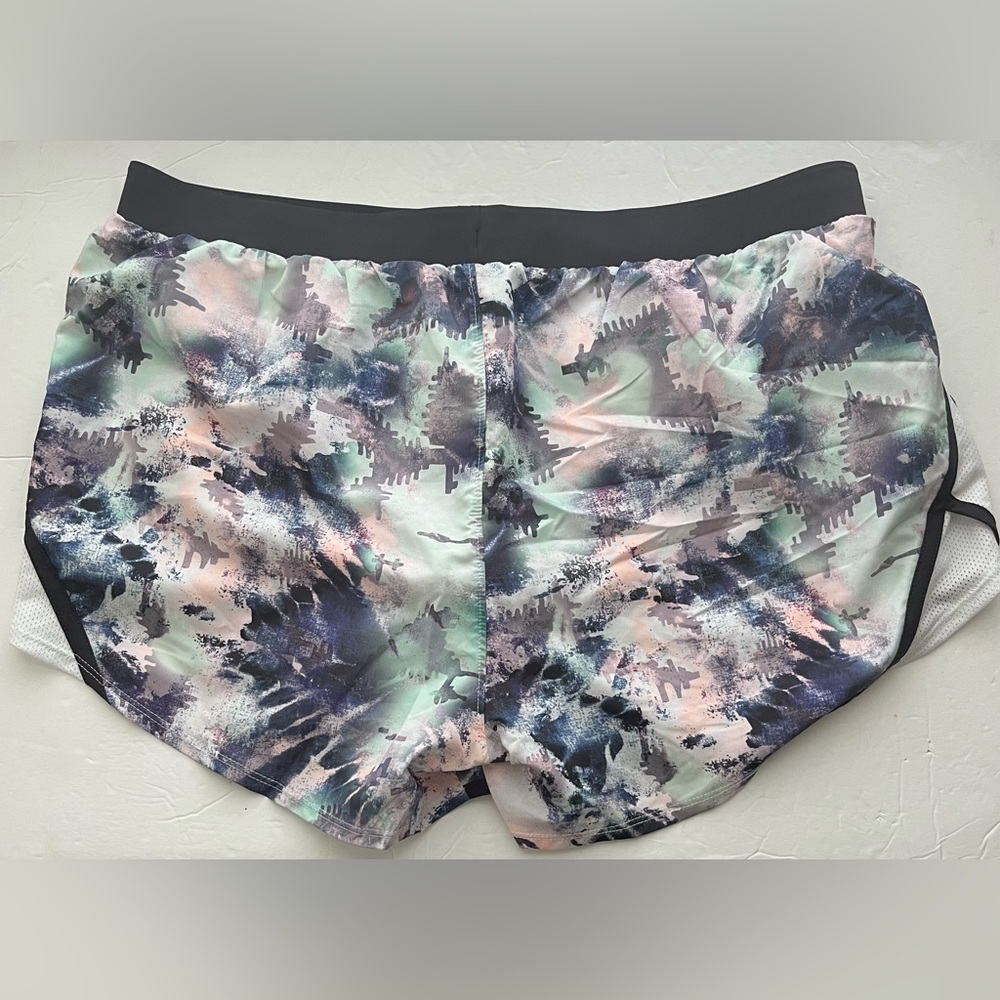 Under Armour Women's Fly By 2.0 Multicolor Athletic Running Shorts Gym 3” Sz L - Picture 3 of 5